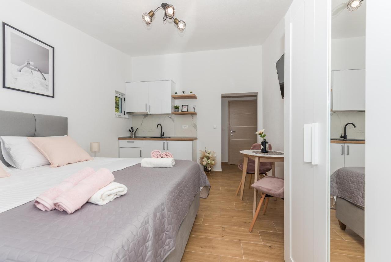 Milka Apartments Makarska Exterior photo